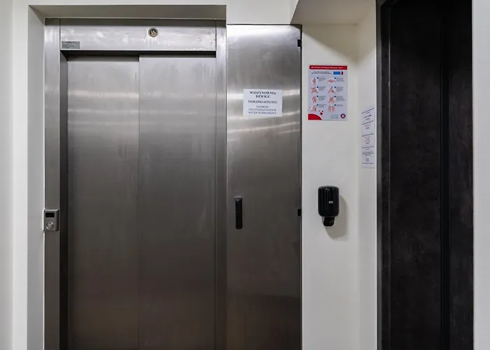 Halicka 5 Superior By Bookinghost