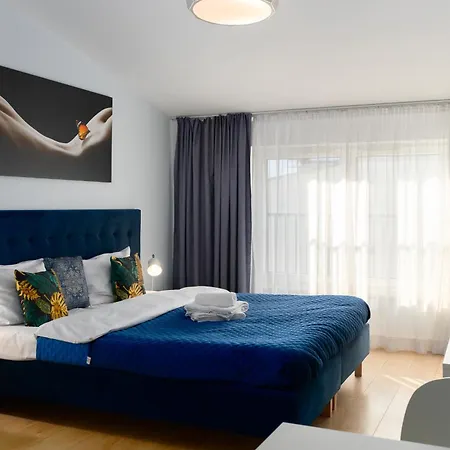 Halicka 5 Superior By Bookinghost Apartman *